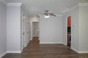550 New Hwy, Hauppauge, NY 11788 - Photo 6