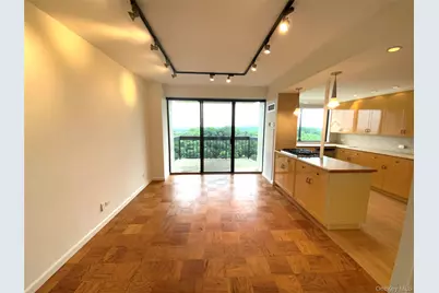 27110 Grand Central Parkway #14E, Floral Park, NY 11005 - Photo 6