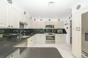 140 Atlantic Ave, Oceanside, NY 11572 - Photo 8