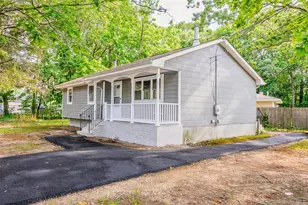 84 Flower Rd, Mastic Beach, NY 11951 - Photo 10