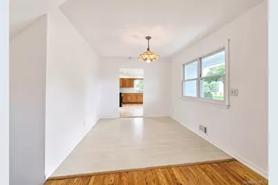290 Eastwood Boulevard, Centereach, NY 11720 - Photo 8