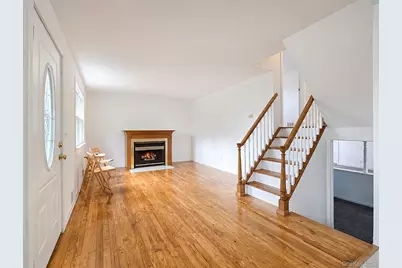 290 Eastwood Boulevard, Centereach, NY 11720 - Photo 4