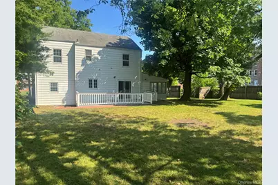 27 Keogh Lane, New Rochelle, NY 10805 - Photo 12