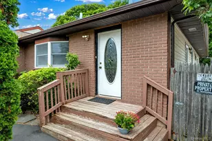 119 Chanel Dr E, Shirley, NY 11967 - Photo 4