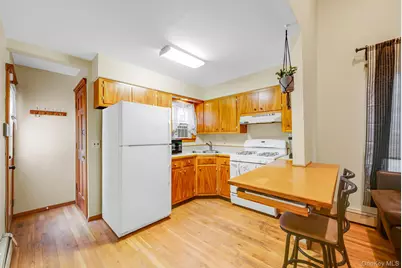 650 College Road, Farmingville, NY 11738 - Photo 8