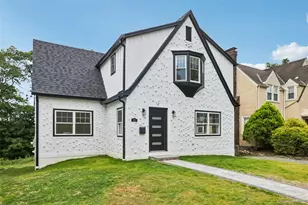 65 Overlook Dr, Valhalla, NY 10595 - Photo 2
