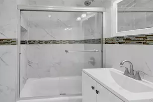 4392 Carpenter Ave, Bronx, NY 10466 - Photo 14
