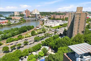 2630 Kingsbridge Terrace, Bronx, NY 10463 - Photo 2