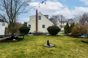 12 Prince St, Hicksville, NY 11801 - Photo 20