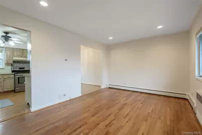 12 Prince Street, Hicksville, NY 11801 - Photo 4