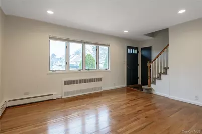 12 Prince Street, Hicksville, NY 11801 - Photo 2
