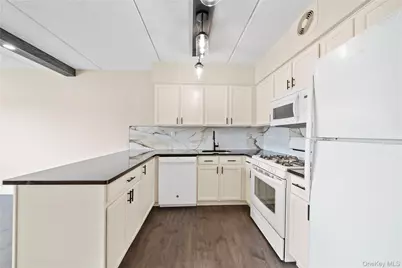 195 Beach 60th Street, Arverne, NY 11692 - Photo 8
