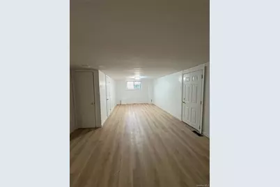 277 Graff Avenue, Bronx, NY 10465 - Photo 12