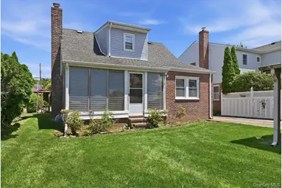 210 Madison Street, Franklin Square, NY 11010 - Photo 16