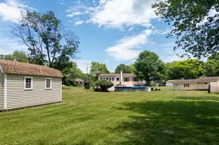 17 Dorett Dr, Wappingers Falls, NY 12590 - Photo 16