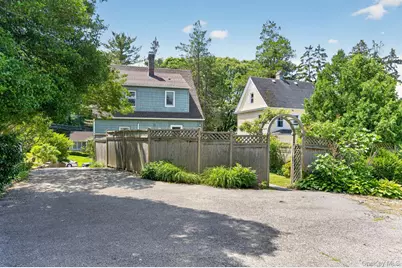 55 Pershing Avenue, Locust Valley, NY 11560 - Photo 26