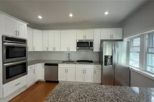 10 Greenwich Ave, Bayville, NY 11709 - Photo 16