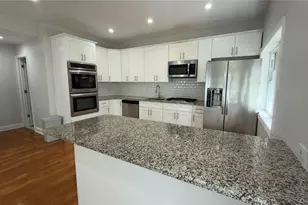 10 Greenwich Ave, Bayville, NY 11709 - Photo 18