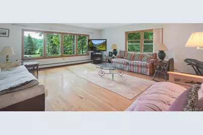 142 Westchester Avenue, Buchanan, NY 10511 - Photo 12