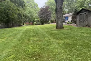 9 Pleasant View Rd, Ridge, NY 11961 - Photo 12
