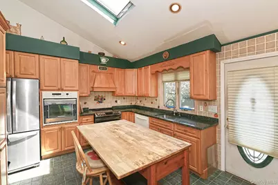 265 Sixth Avenue, Saint James, NY 11780 - Photo 12