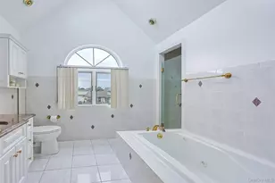 79 Constellation Rd, Levittown, NY 11756 - Photo 18