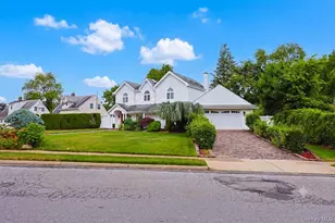 79 Constellation Rd, Levittown, NY 11756 - Photo 28