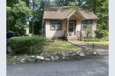 214 Walnut Road, Lake Peekskill, NY 10537 - Photo 2