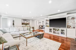 61 Lauren Ave, Dix Hills, NY 11746 - Photo 8