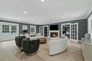 192 Burtis Ln, Muttontown, NY 11791 - Photo 10