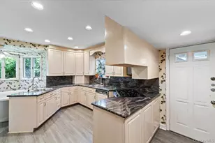 85-07 Avon St, Jamaica, NY 11432 - Photo 8