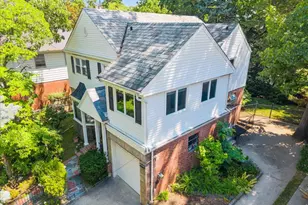 85-07 Avon St, Jamaica, NY 11432 - Photo 2