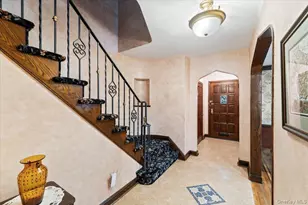 85-07 Avon St, Jamaica, NY 11432 - Photo 4