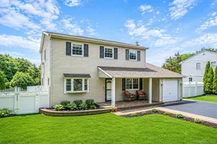 320 Peconic Ave, Medford, NY 11763 - Photo 2