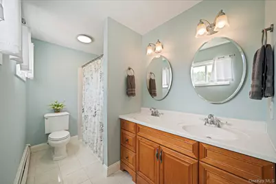 320 Peconic Avenue, Medford, NY 11763 - Photo 22