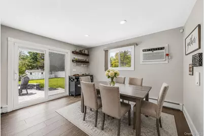 320 Peconic Avenue, Medford, NY 11763 - Photo 14
