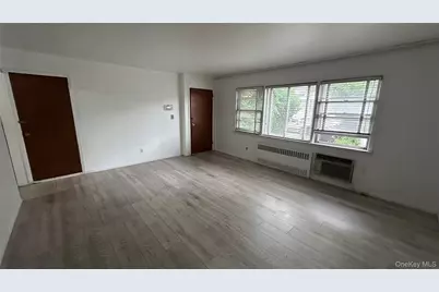 10324 121st Street, Richmond Hill, NY 11419 - Photo 6