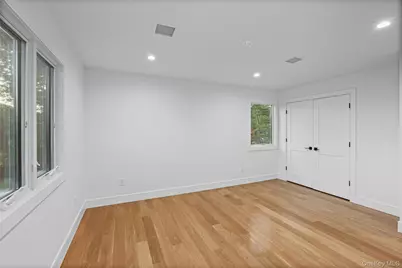 6 Clearmeadow Court, Woodbury, NY 11797 - Photo 28
