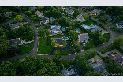 6 Clearmeadow Court, Woodbury, NY 11797 - Photo 4