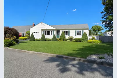 35 Avenue D, Holbrook, NY 11741 - Photo 1