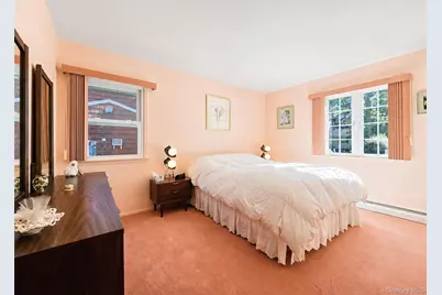 35 Avenue D, Holbrook, NY 11741 - Photo 16