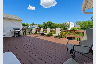 35 Avenue D, Holbrook, NY 11741 - Photo 18