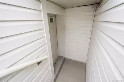 136 Sioux Street, Ronkonkoma, NY 11779 - Photo 18