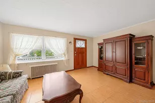 136 Sioux St, Ronkonkoma, NY 11779 - Photo 12