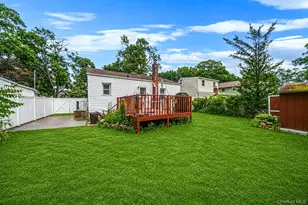 136 Sioux St, Ronkonkoma, NY 11779 - Photo 20
