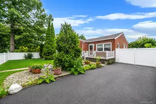 136 Sioux St, Ronkonkoma, NY 11779 - Photo 2