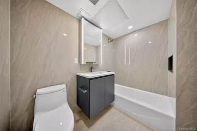 3371 Prince Street #8E, Flushing, NY 11354 - Photo 4