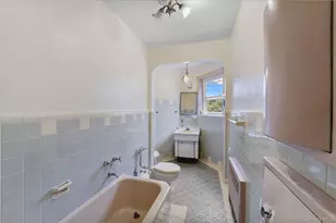 1402 E 37th St, Brooklyn, NY 11210 - Photo 12