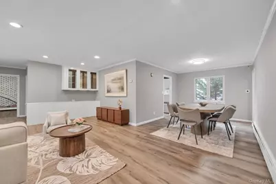 125 Baker Hill Road, Great Neck, NY 11023 - Photo 6