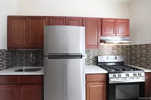 144 St James St, Kingston, NY 12401 - Photo 16